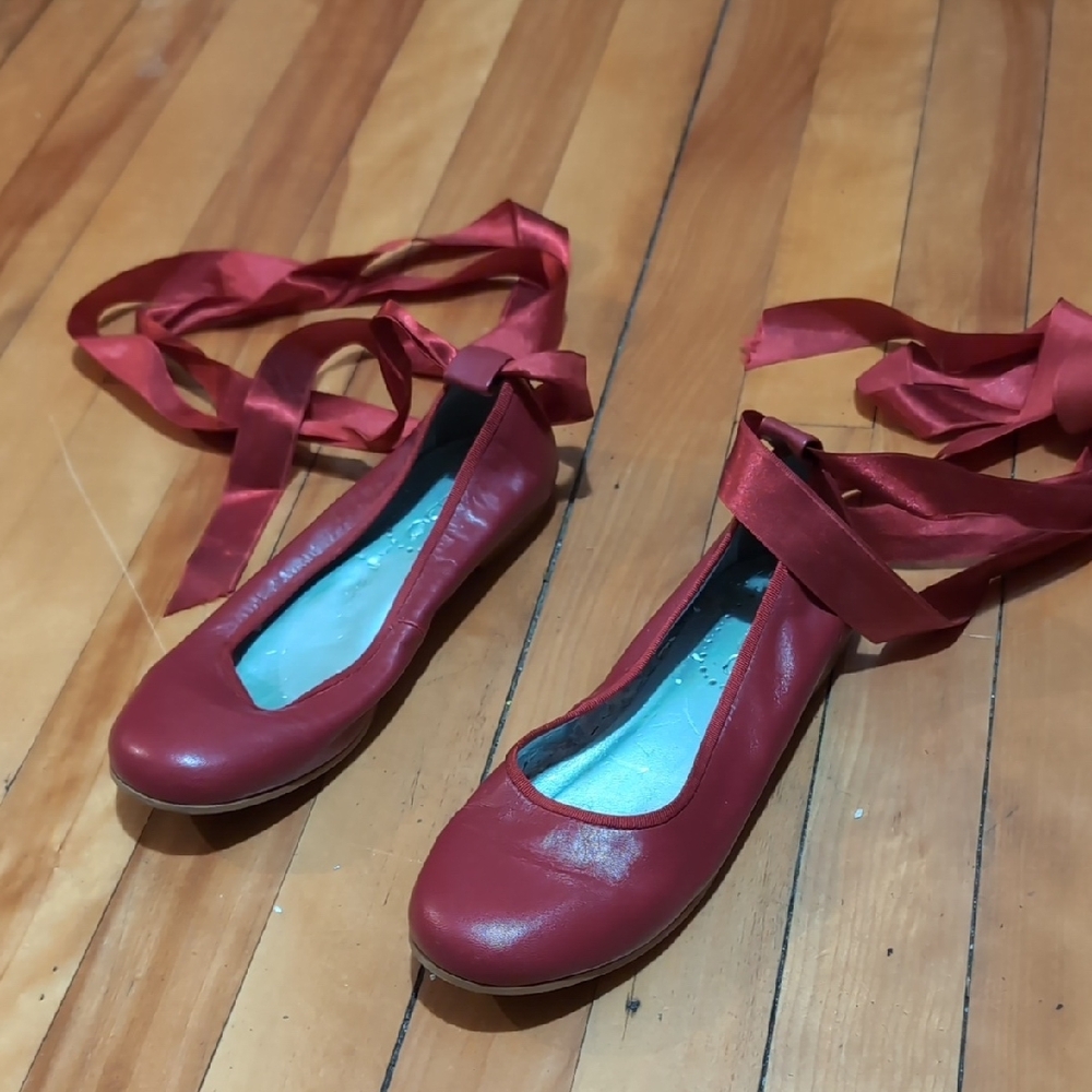Aldo Scarlet Red Flats with Satin Ribbon Ties Size 6.5